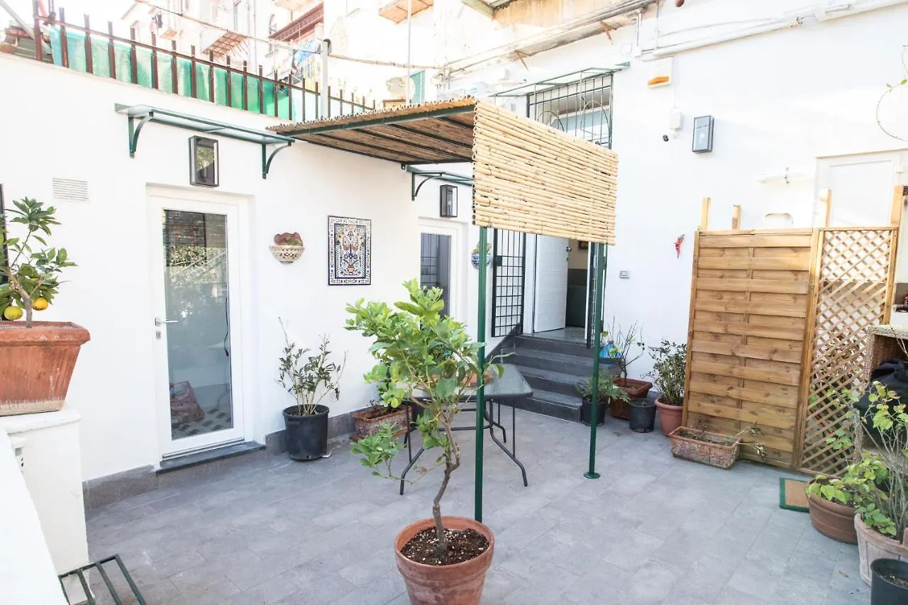 Vico20Napoli - Guest House 0*, Naples Italy